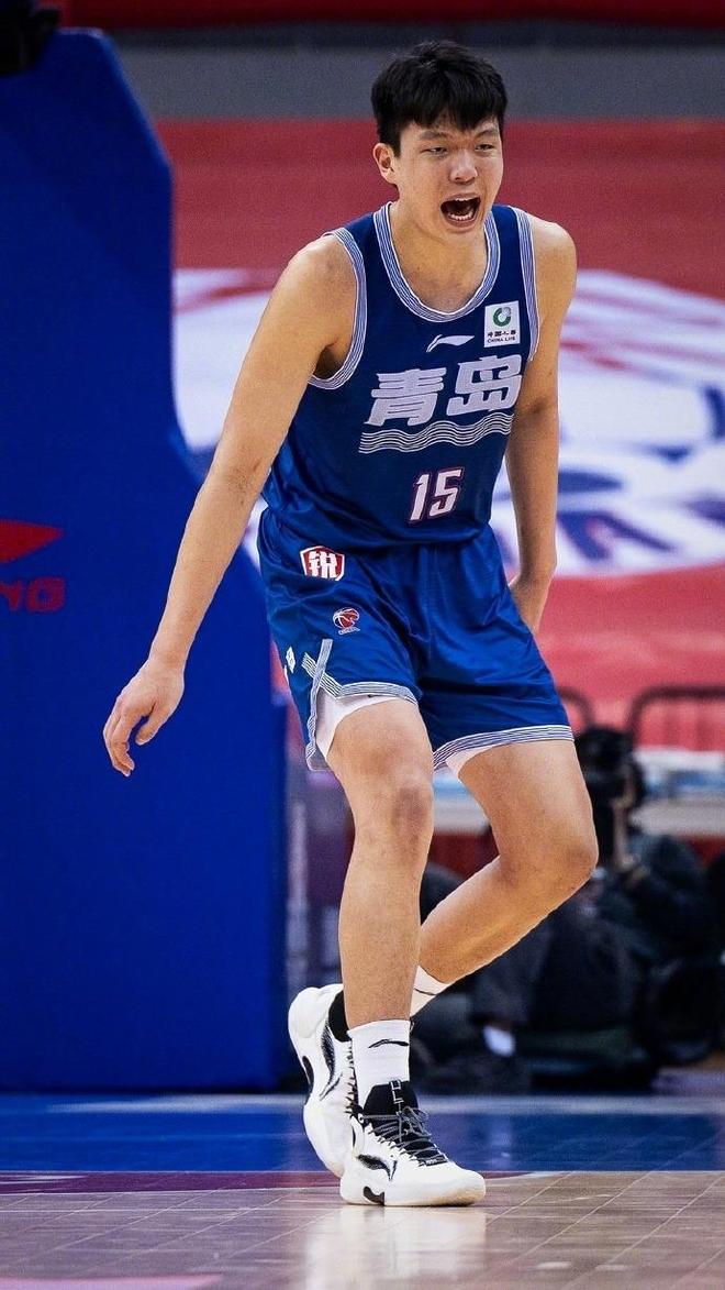 王睿泽30分杨瀚森29+10+7青岛击败深圳