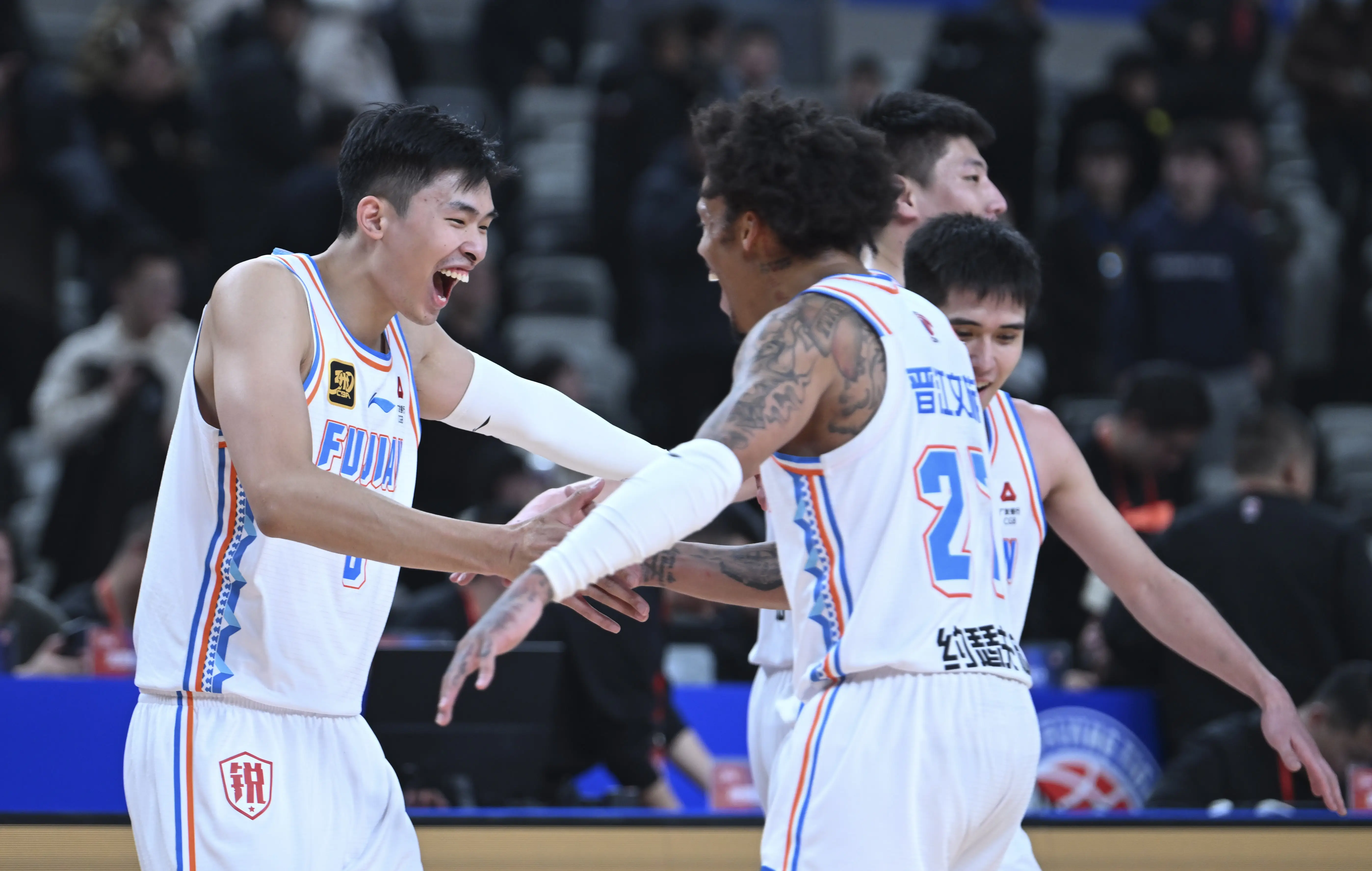 凯发体育登录入口-场均25.7分7助，郭艾伦20-21赛季总决赛个人集锦的简单介绍