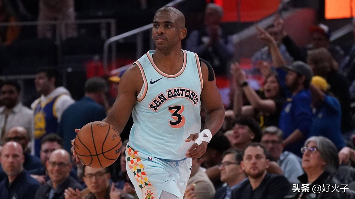 包含NBA传闻：克里斯·保罗将加盟太阳队,或转会快船队,未来动向引关注的词条