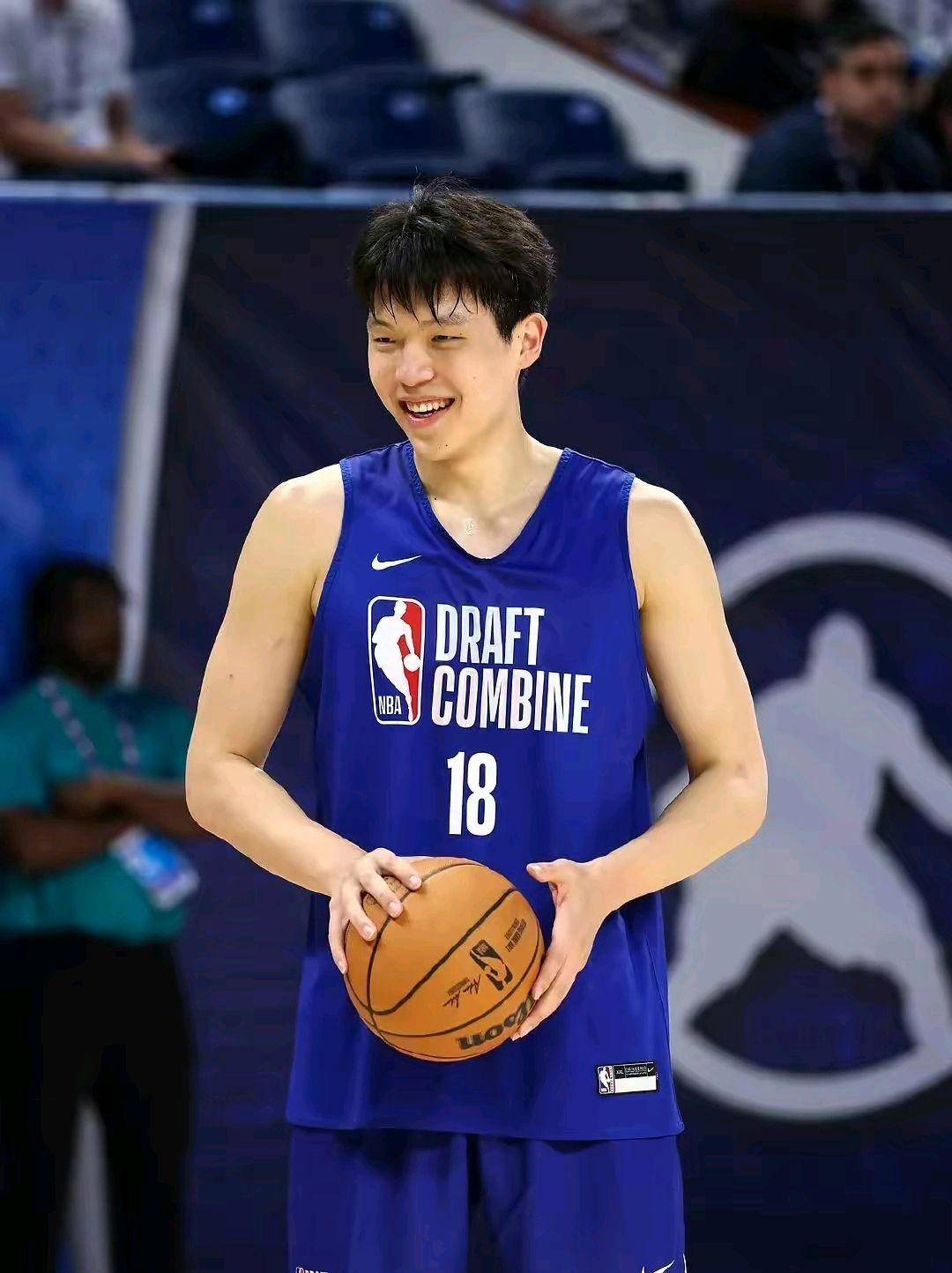 杨瀚森要培养快速做决定的习惯，这是NBA需要的节奏