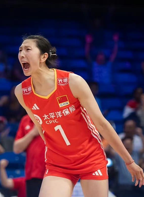 女排世联赛-龚翔宇遭争议爆头吴梦洁25分复仇造6连胜的简单介绍