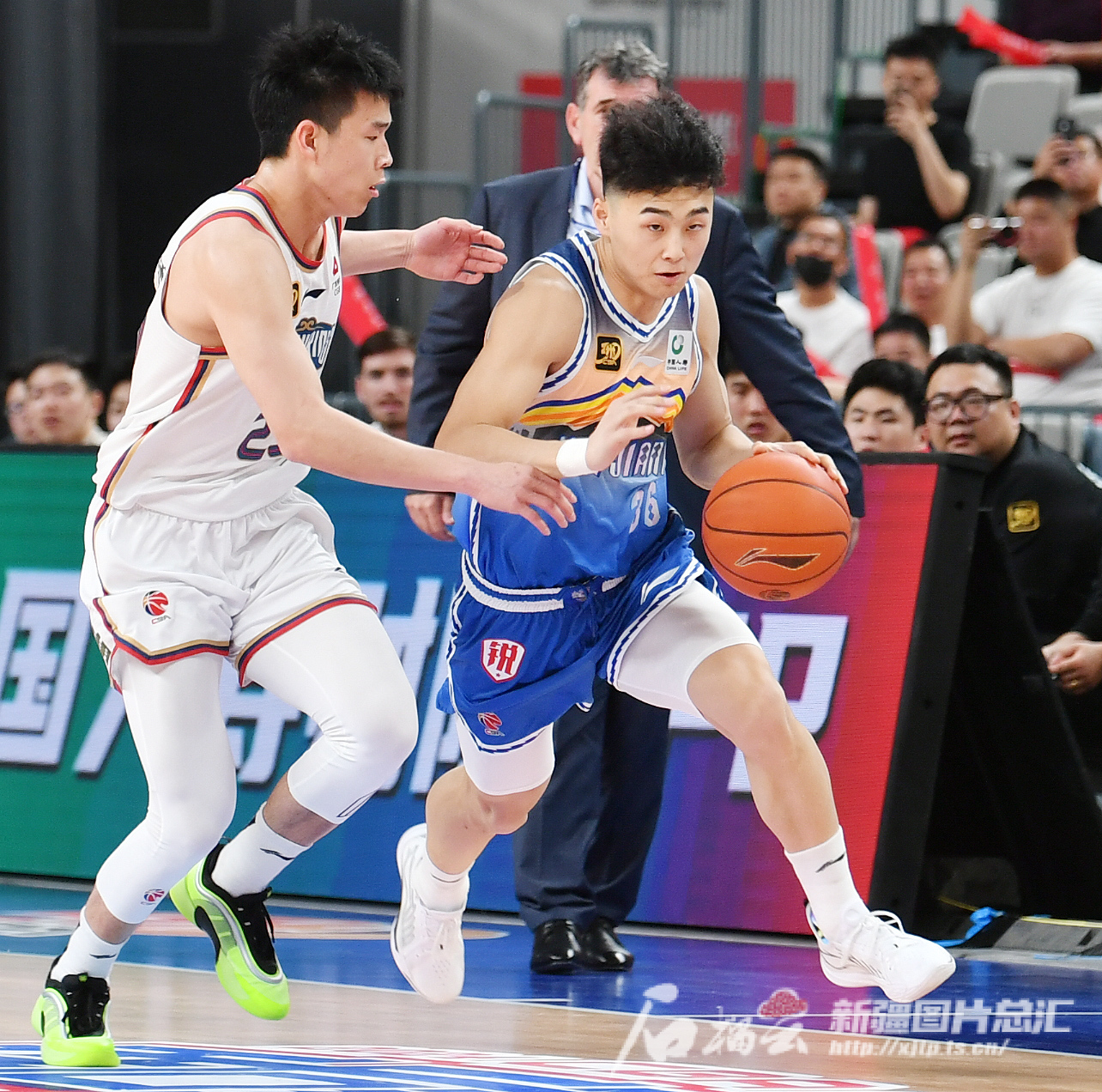 江苏主场胜新疆，取得两连胜稳住中游位置