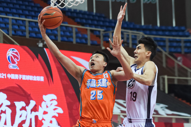 包含福建队客场击败对手，势头强劲的词条